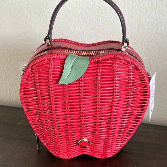 NWT - Kate Spade - Honey Crisp Red Apple Wicker Crossbody Bag - Picture 1 of 13
